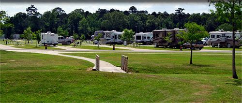 Red Shoes Rv Park And Chalets Kinder Exterior foto